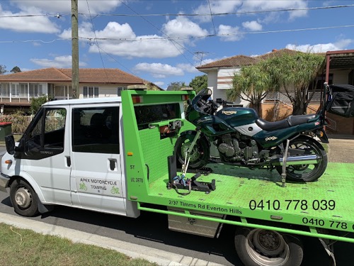 Apex motorcycle towing