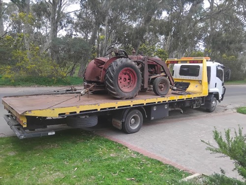 Mick's Town and Country Towing