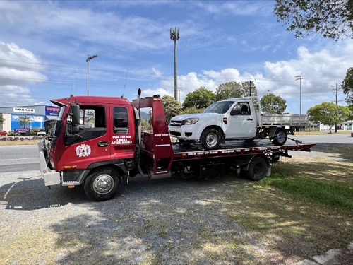 Scamps towing and transport Cairns towing kuranda towing smithfield tow truck mareeba towing cairns tow truck local towing